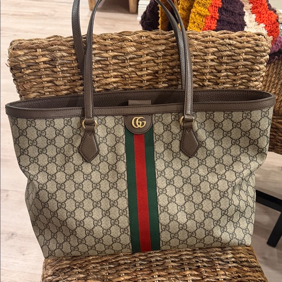 Gucci Tote - Picture 14 of 15